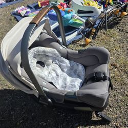 Nuna Pipa Car Seat 2023