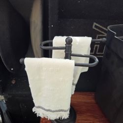 Hearthans Hand Tea Towels and Holder