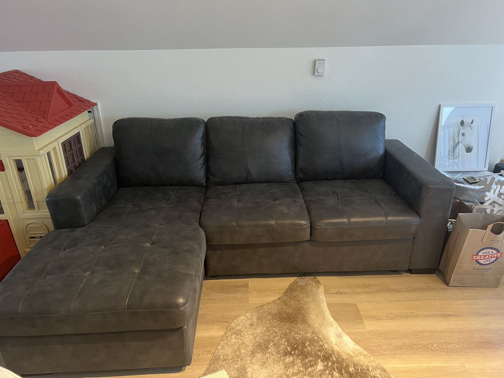 Sofa With Pullout Bed
