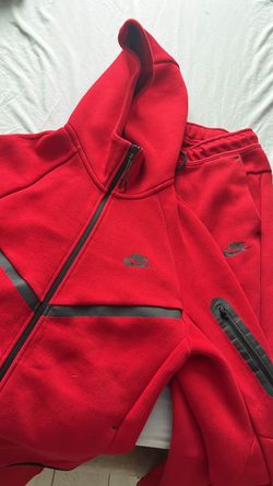 Nike tech