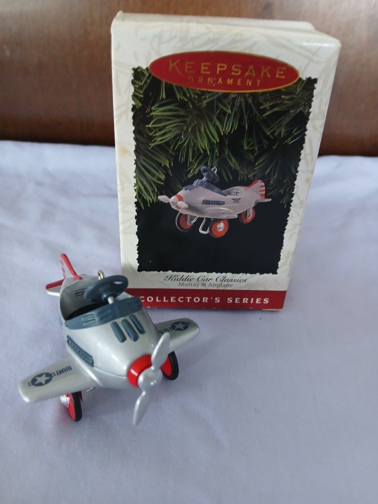 Vintage 1996 Hallmark Murray Airplane Christmas Ornament