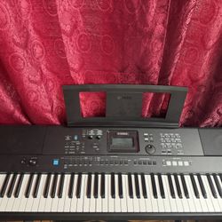 Yamaha PSR-EW425 76-Key Excellent Condition!