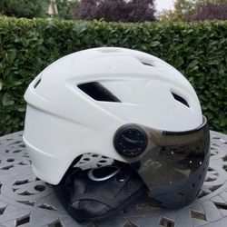 Odoland Ski Helmet with Ski Goggles, Light Weight Snowboard Helmet and 2-in- 1 Visor Detachable Goggles Set, Snow Sport Helmets for Men Women for Sale  in Redmond, WA - OfferUp