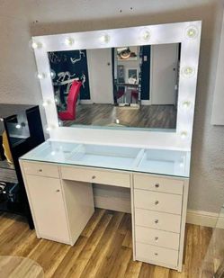 White Vanity Desk with Hollywood Lighted Mirror