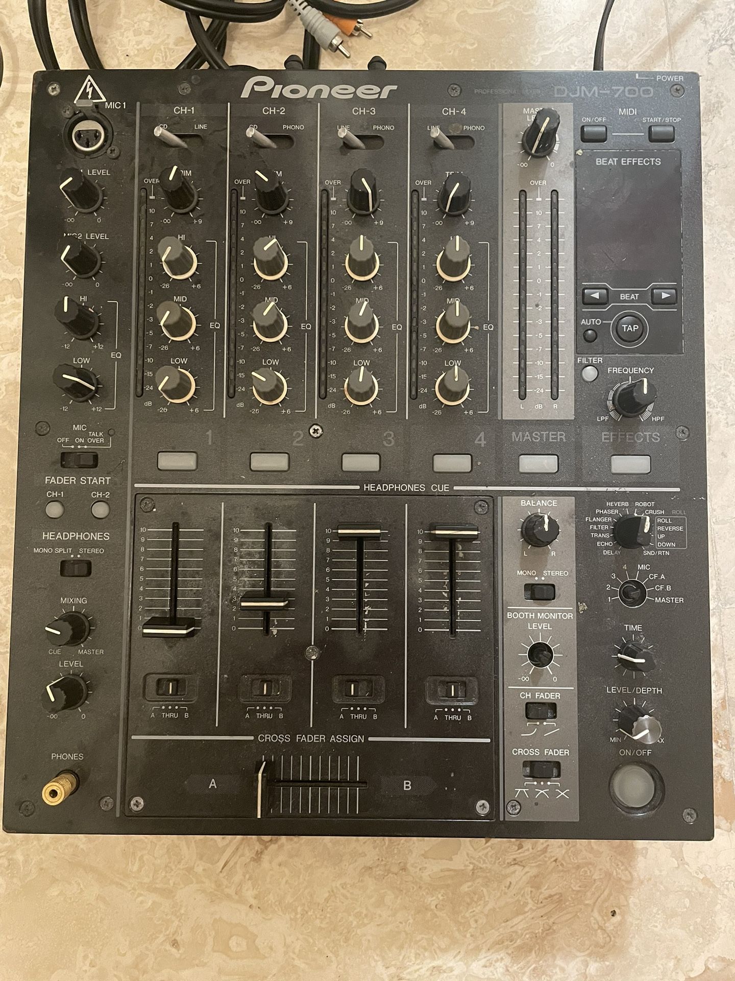 DMJ-700