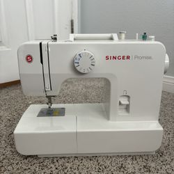 Singer Promos Sewing Machine