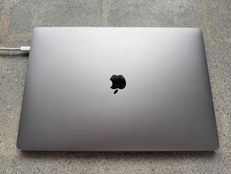 MacBook Pro 16" 2019 – i9 / 64GB RAM / 1TB / Radeon 5500M 8GB