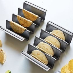 Pampered Chef V-Shaped Baking Pan Set, do you help with mental health learning?