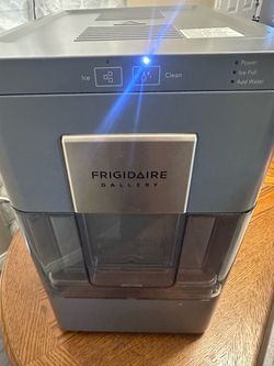Frigidaire Ice Maker EFIC255-BLACK