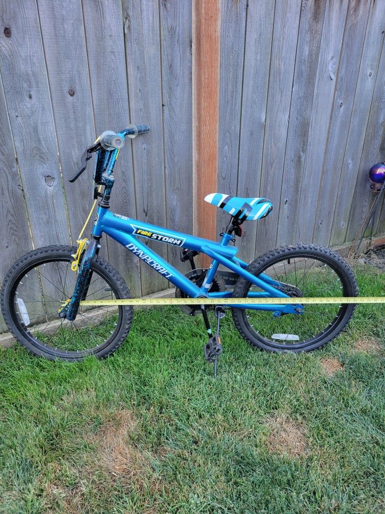 Blue Dynacraft  Fire Storm Bicycle Kids  Bike 20" Wheels