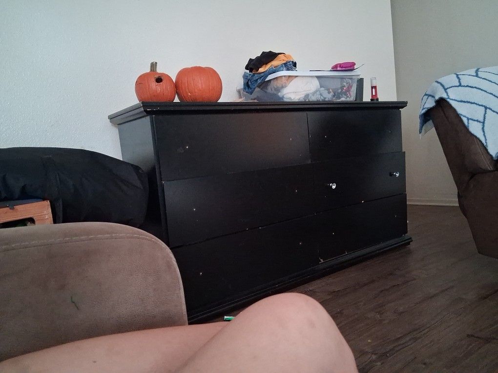 Black Dresser Matches Bed Frame