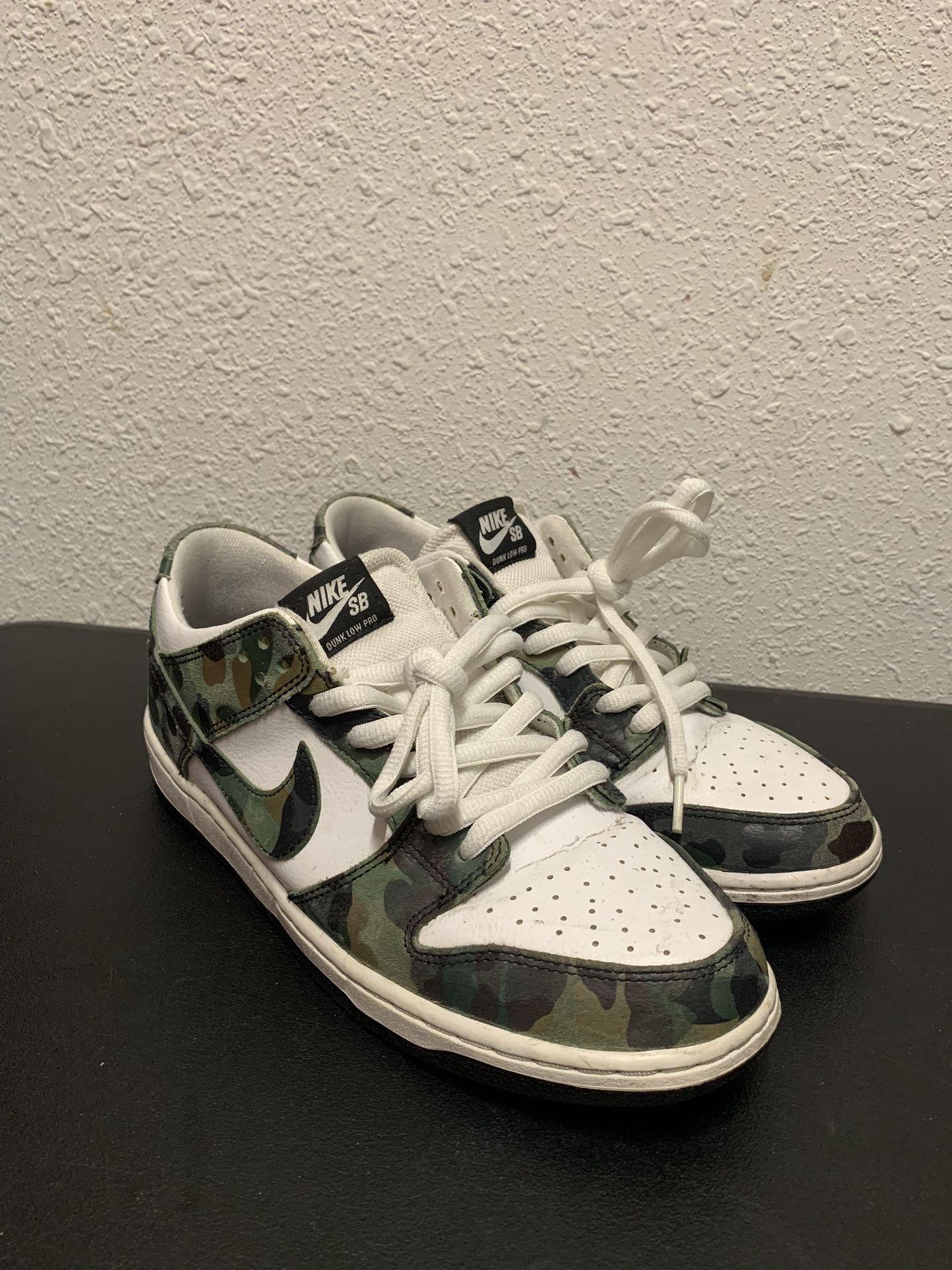Nike SB Dunk Low Camo Legion Green **USED** for Sale in Los 