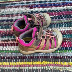 Keen Hiking Shoes 