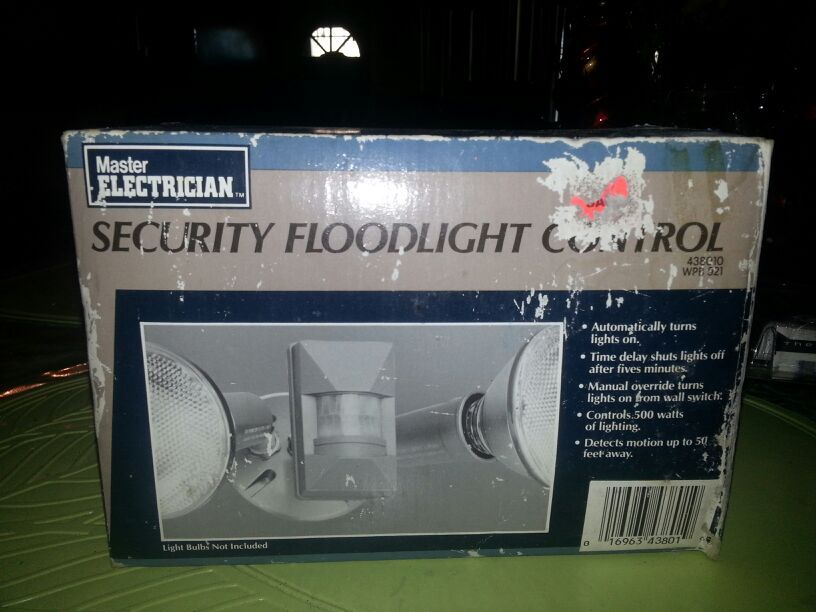 Máster ELECTRICIAN SECURITY FLOODLIGHT CONTROL( BRAND NEW)