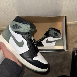 Air Jordan 1 “Clay Green”