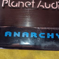 Planet Audio 2000 Watt Base Amp With Base Nob