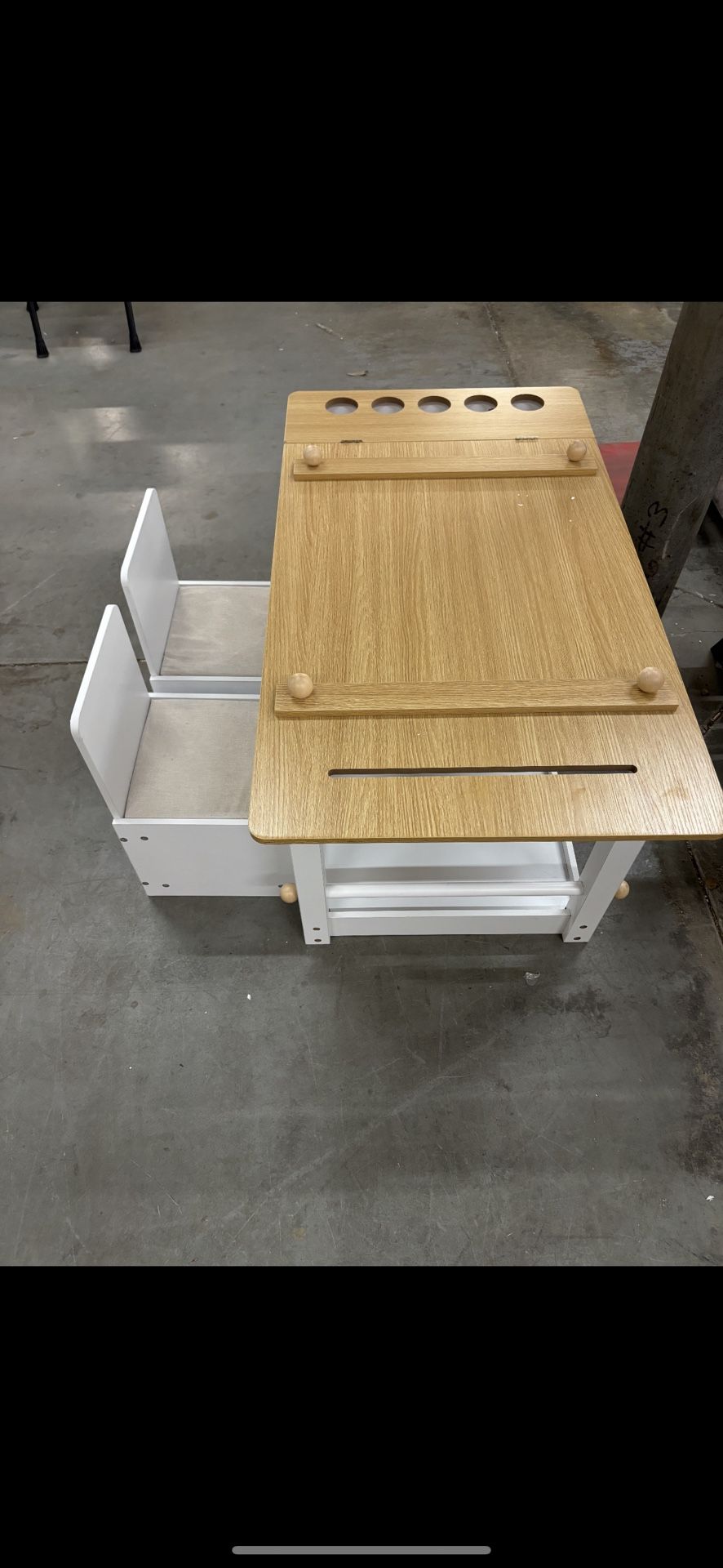 New kids table with 2 chairs