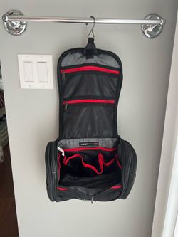 SwissTech Black Toiletry Bag