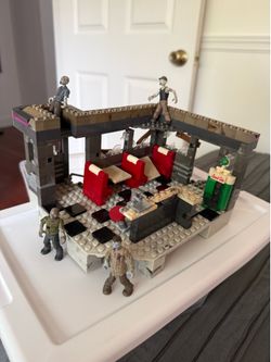 Mega Bloks Call of Duty Zombies TranZit Diner Set CNG84 Complete
