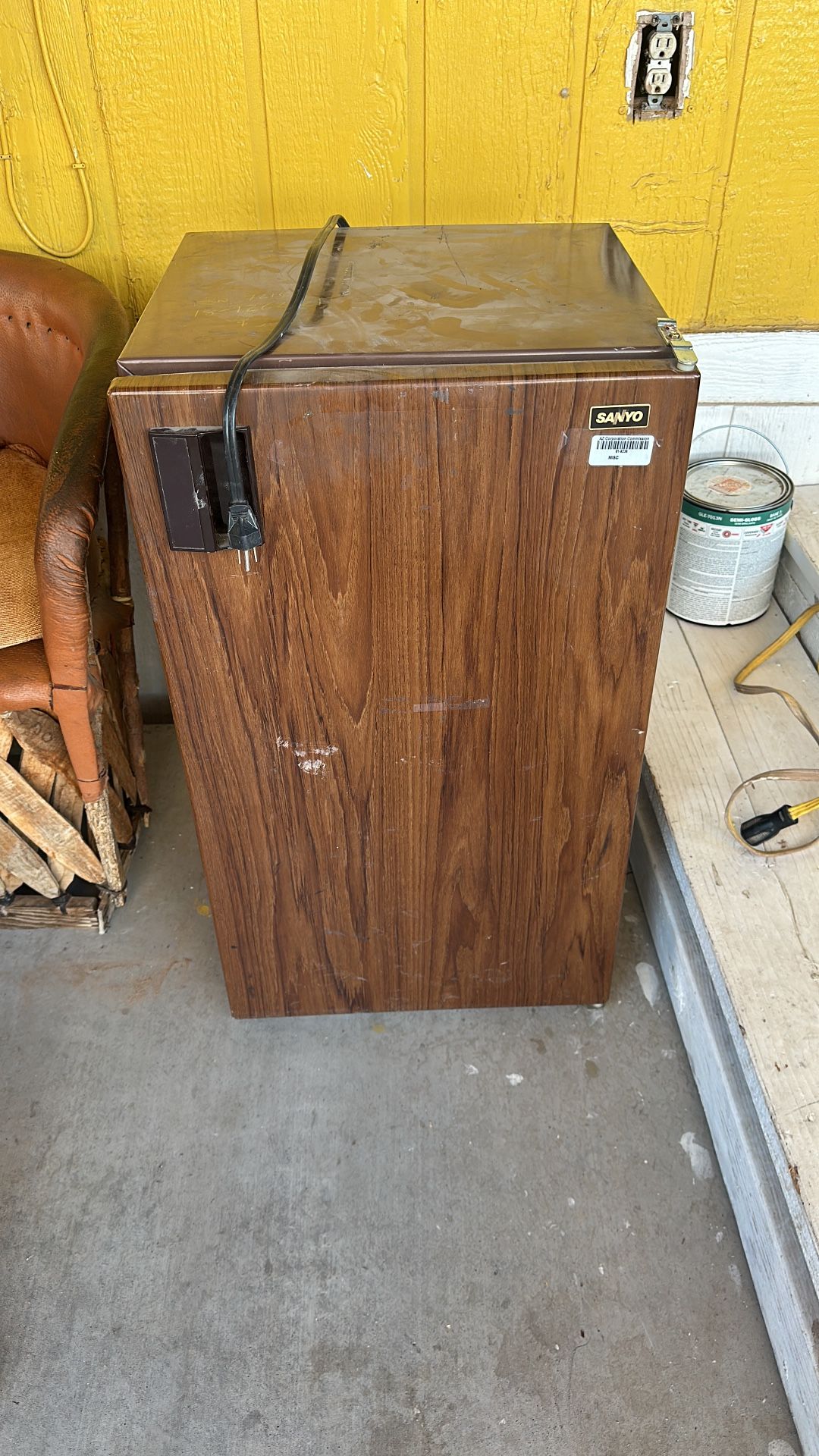 Mini fridge