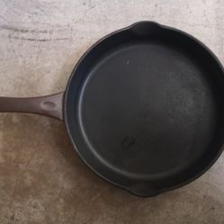 Cast Iron Pan. Good Condition 