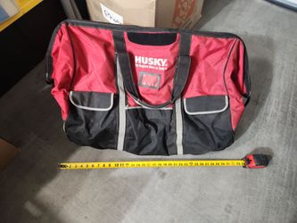 Giant 32" HUSKY Rolling Tote