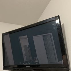 Panasonic TV 41 Inches Great Condition 