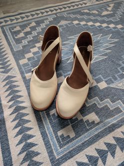 Portland leather (Patina) closed toed heels