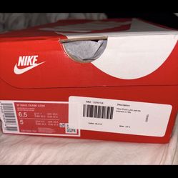 Nike Panda Dunk Lows