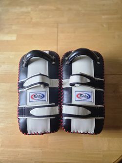 Fairtex Boxing Pads - Mui Thai