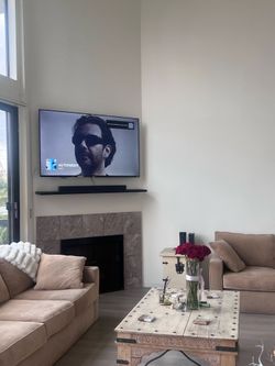 65” Roku Smart TV + Soundbar + Mount + Shelf