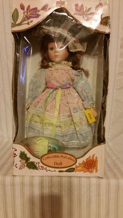 COLLECTIBLES, PORCELAIN DOLLS.
