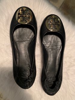 Authentic women’s Tory Burch flats. Size 6. Almost like new