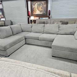 Gray U-Shaped Sectional – Broyhill – Delivery Available