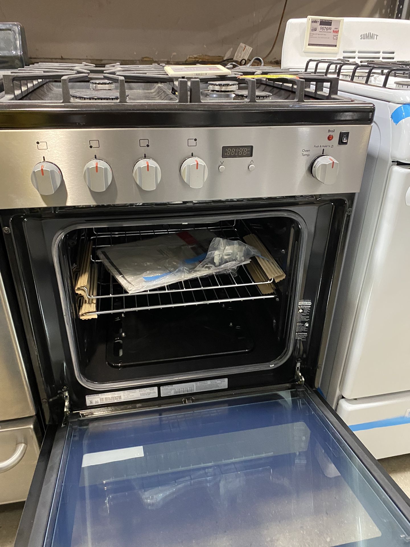 25” Gas Stove New