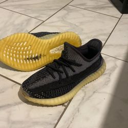 Yeezy Shoe 