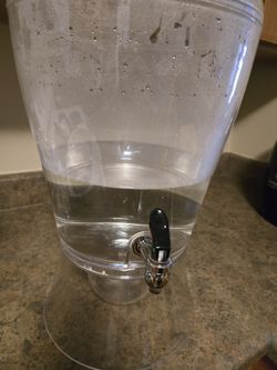 Dispepenser Beverage 2.5gallon.