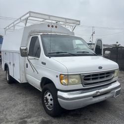 2005 Ford E-350