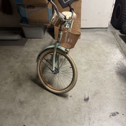 Huffy 24" Nel Lusso Girls' Cruiser Bike