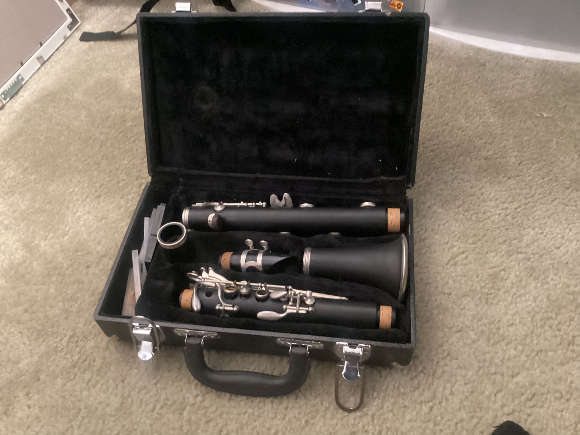 Student Clarinet with Case – Excellent Condition