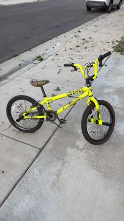 Haro FS20 Freestyle BMX Bike