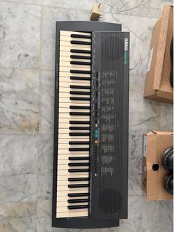 Yamaha PSR-19 keyboard