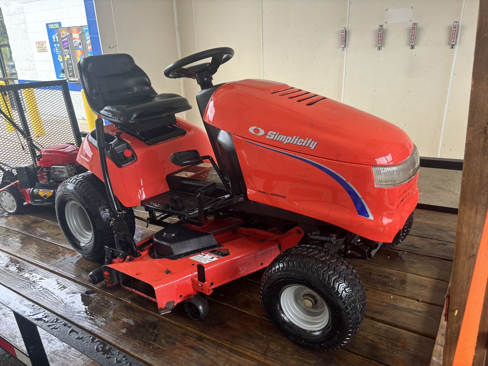 Simplicity Lawn Tractor 