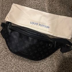 Louis Vuitton Discovery Bumbag
