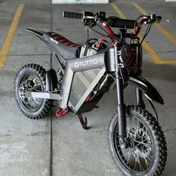 Heavily Modded Tuttio Soleil 01