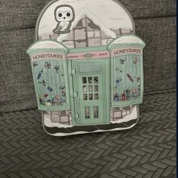 Harry Potter Lounge fly and Funko Pop set ! 