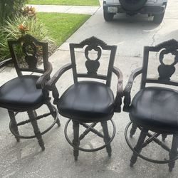 North Shore 24” Swivel Bar Stool D553-124