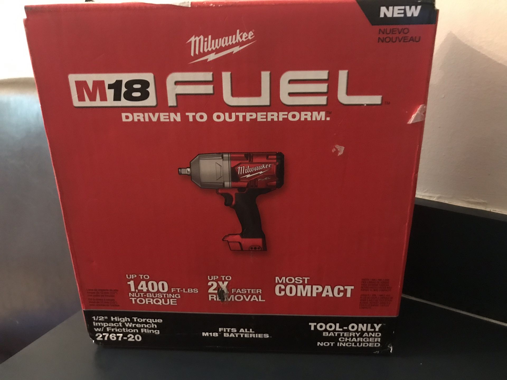 Milwaukee m18 1/2 high torque impact wrench