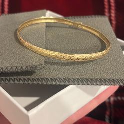 14k Gold Bangle