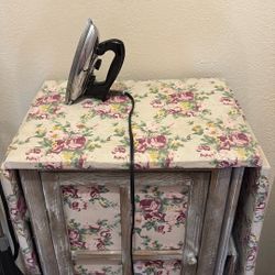 Ironing Antique Boarding With Drawers